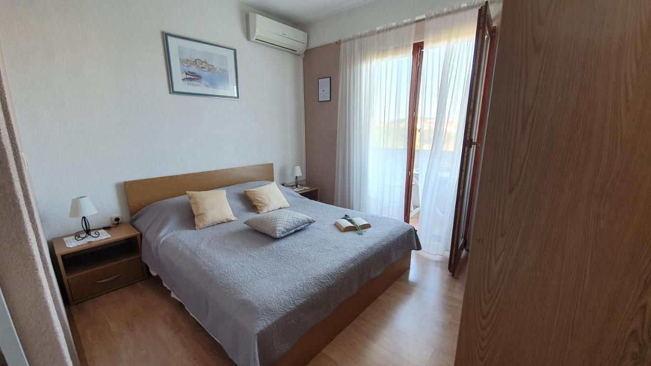 Sukošan Apartments Sime מראה חיצוני תמונה