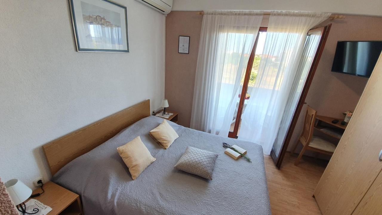 Sukošan Apartments Sime מראה חיצוני תמונה