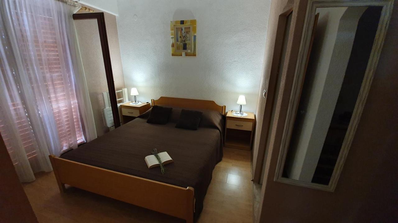 Sukošan Apartments Sime מראה חיצוני תמונה