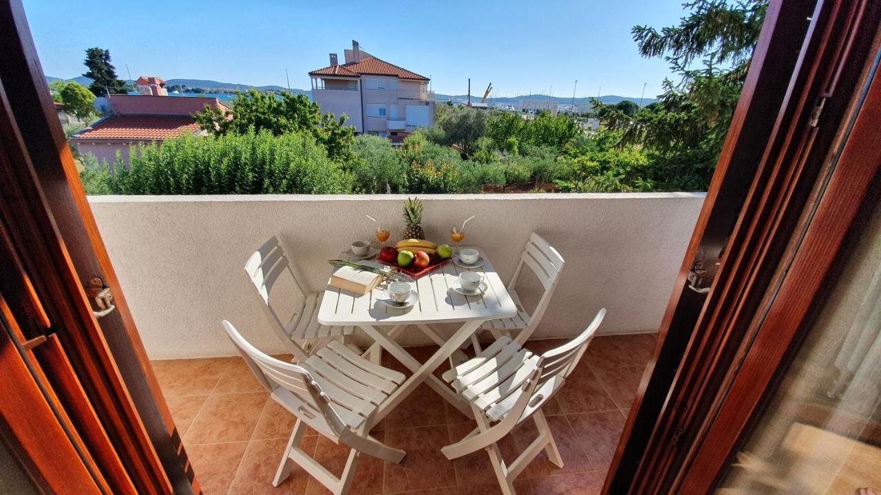 Sukošan Apartments Sime מראה חיצוני תמונה